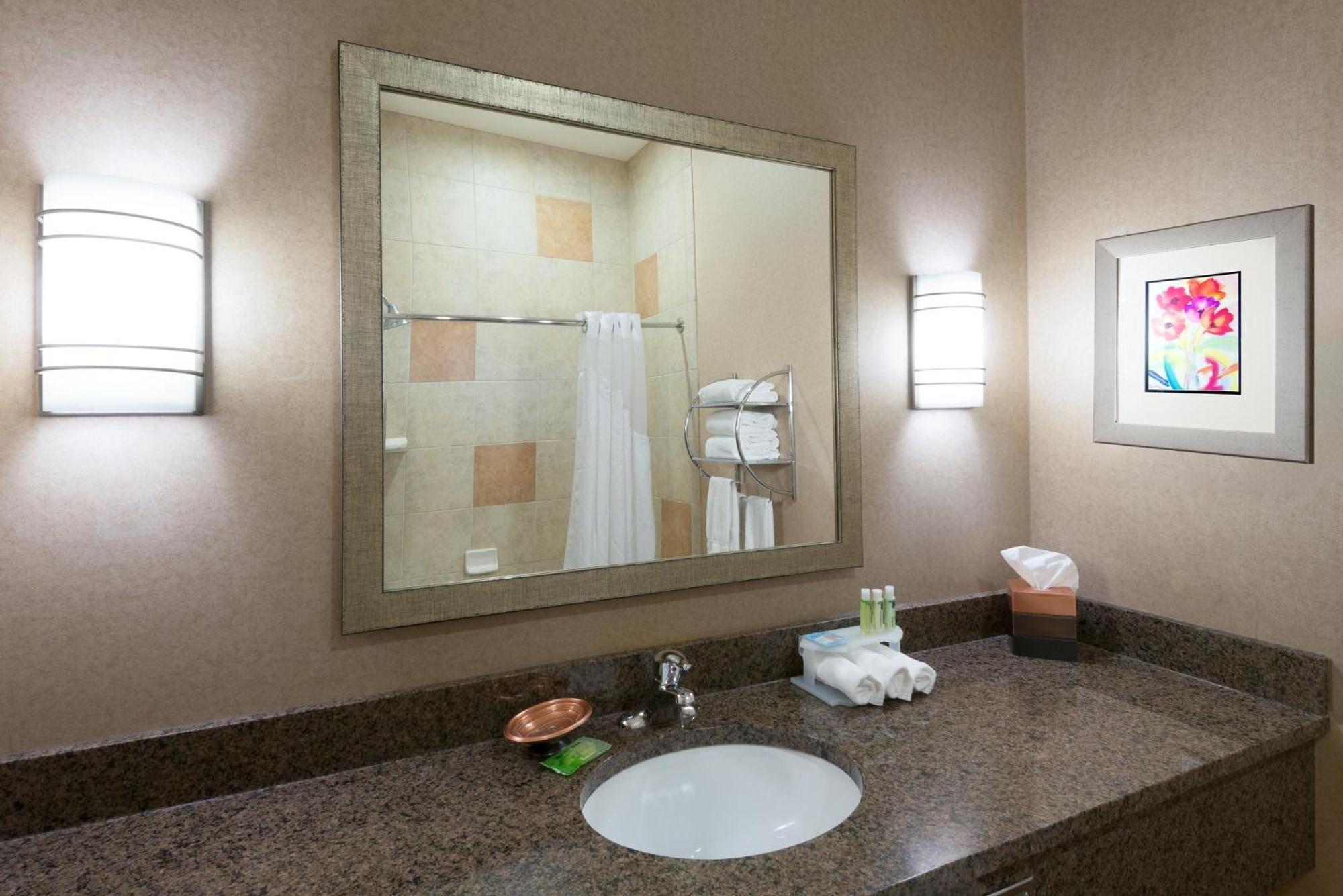 Holiday Inn Express Hotel Vernal By Ihg Extérieur photo